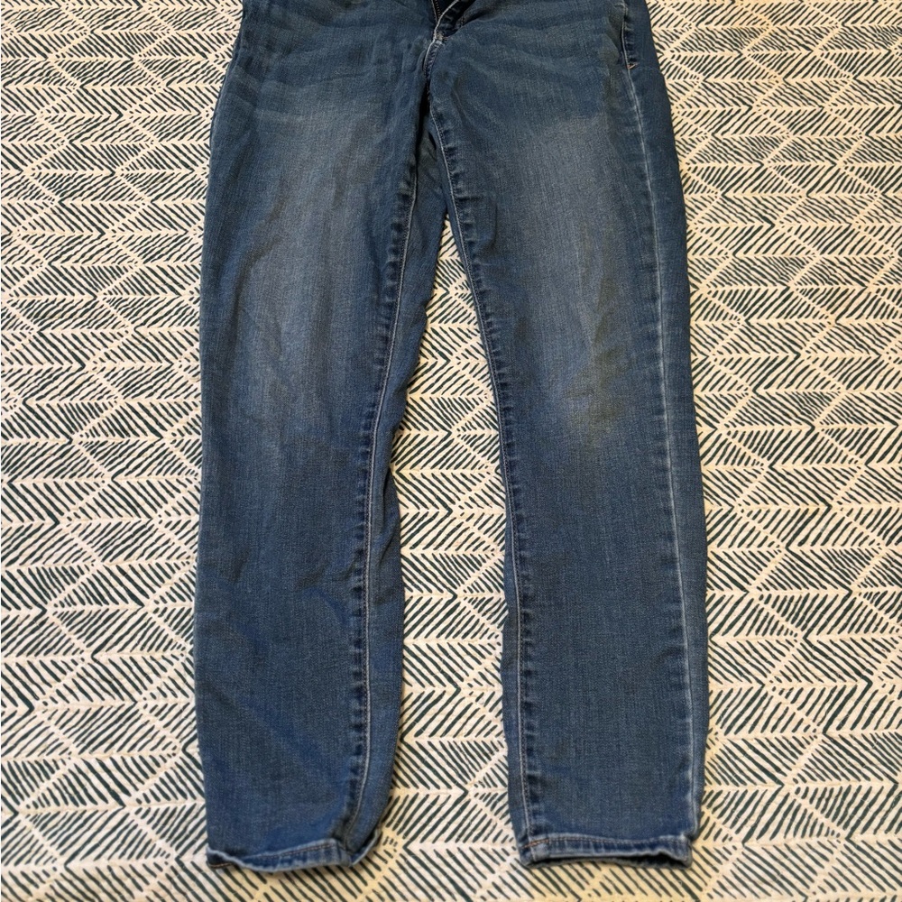 a.n.a Women's Straight Leg Jeans in Blue
